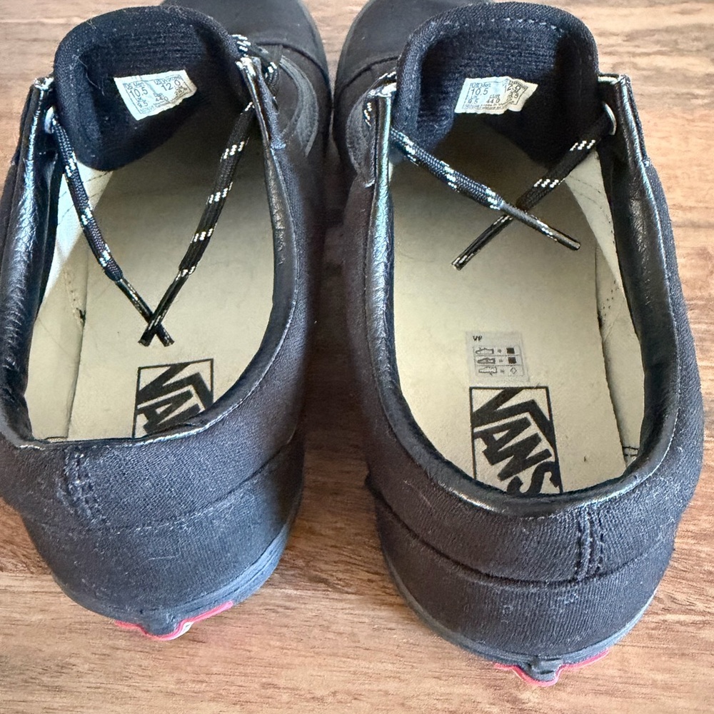 Vans Men’s Black Low-Top Canvas Skate Sneakers - Picture 4 of 5